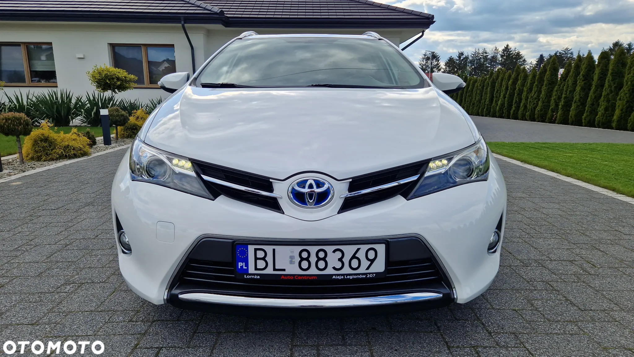 Toyota Auris 1.8 VVT-i Hybrid Automatik Touring Sports Design Edition - 30