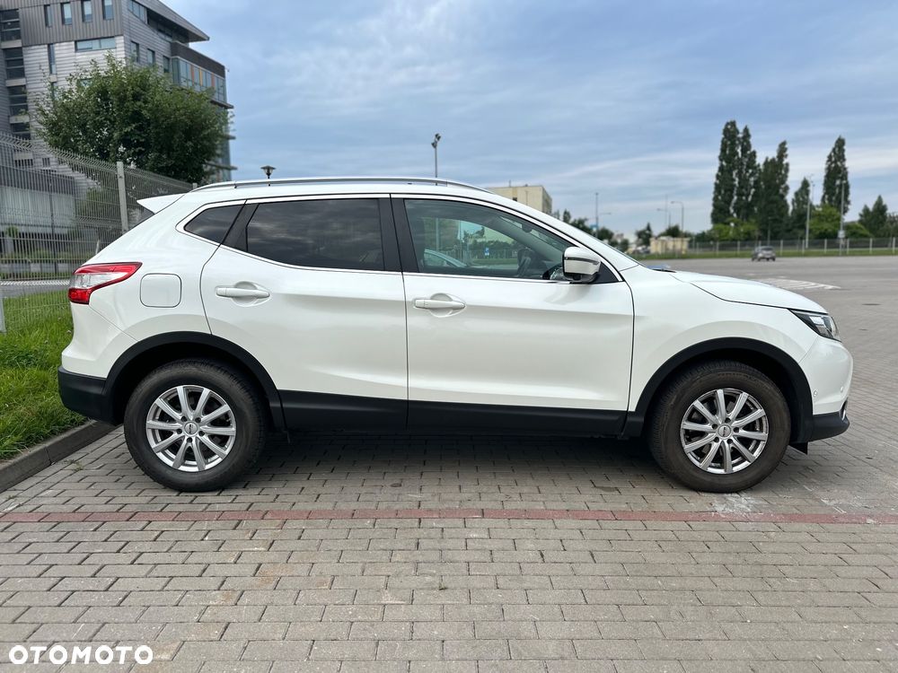 Nissan Qashqai 1.6 dCi 360 S&S - 17