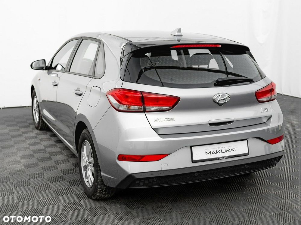 Hyundai i30 1.5 DPI Classic + - 5
