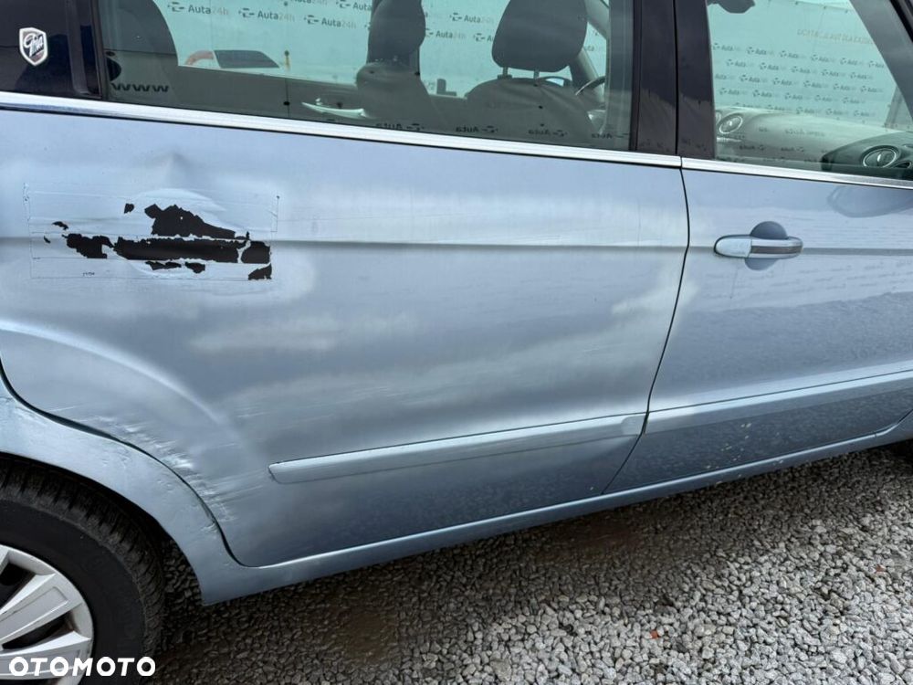 Ford Galaxy 2.0 Ghia - 17