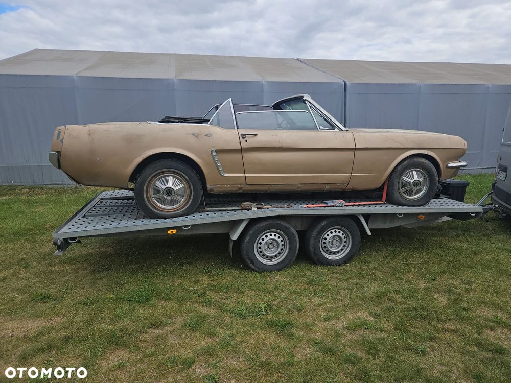 Ford Mustang - 5