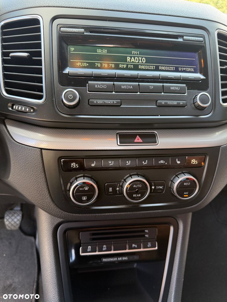 Volkswagen Sharan 2.0 TDI 4Motion BlueMotion Technology Comfortline - 15