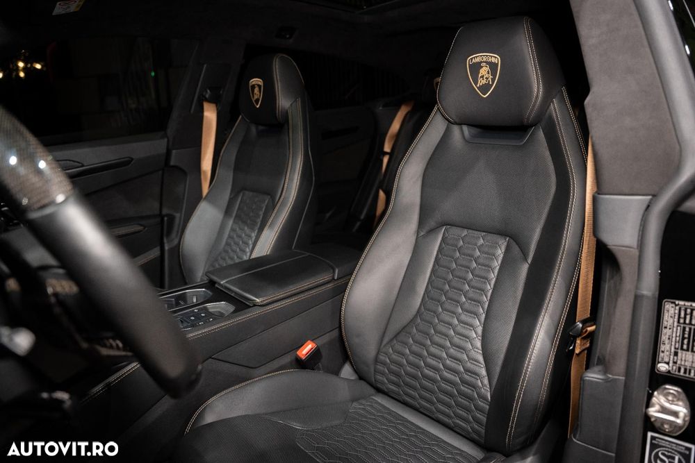 Lamborghini URUS - 34