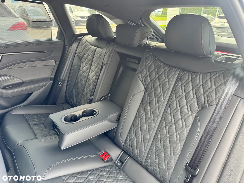 Audi A6 Avant TFSI mHEV Quattro S tronic - 35