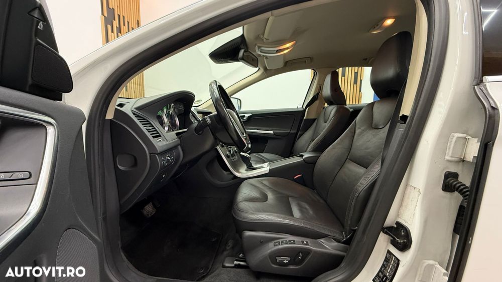 Volvo XC 60 D5 AWD Aut. Summum - 15