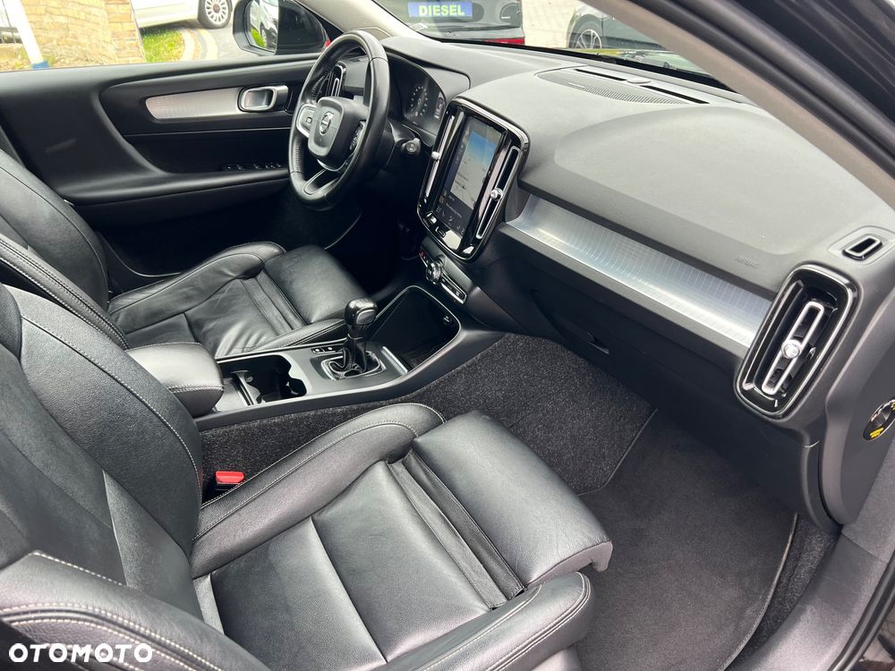 Volvo XC 40 D3 AWD R-Desgin - 27