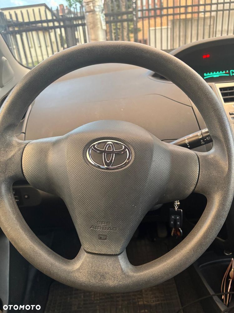 Toyota Yaris 1.33 Luna - 25