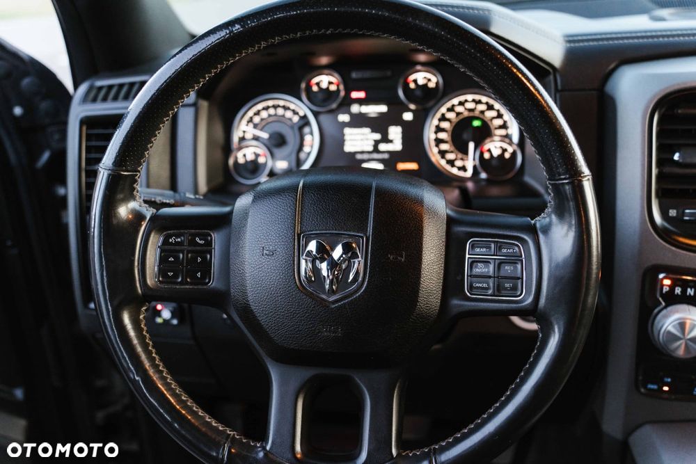 Dodge RAM 5.7 4x4 - 39