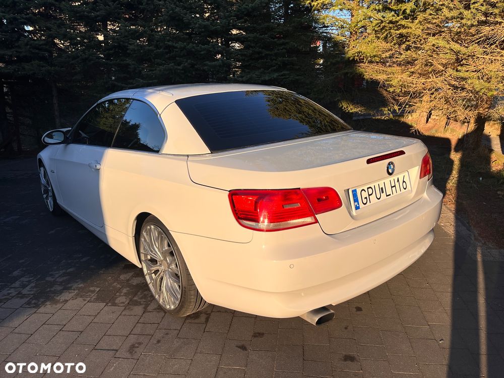 BMW Seria 3 320i - 5