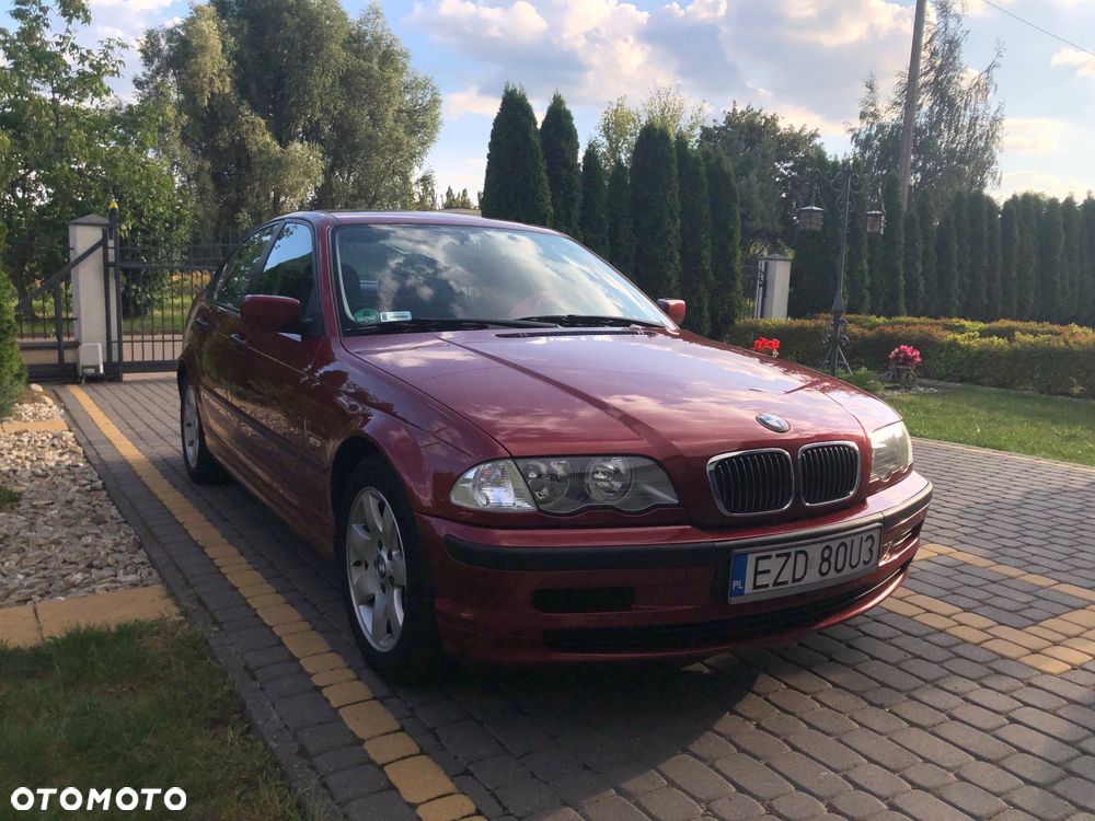 BMW Seria 3 318i - 9