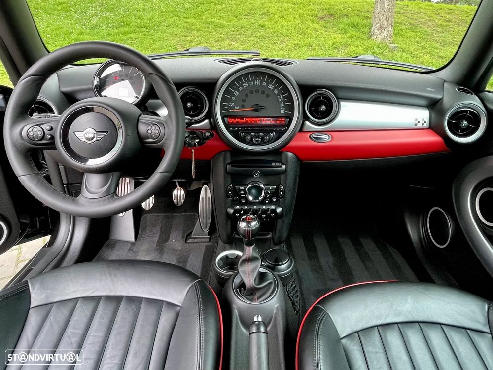 MINI 3 Portas John Cooper Works - 16