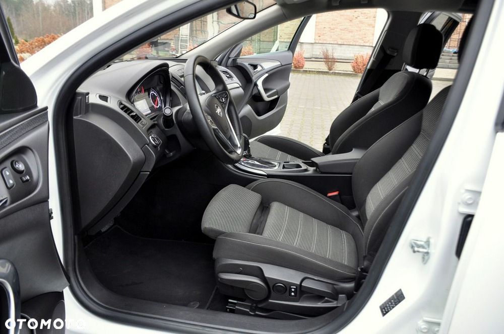 Opel Insignia - 21