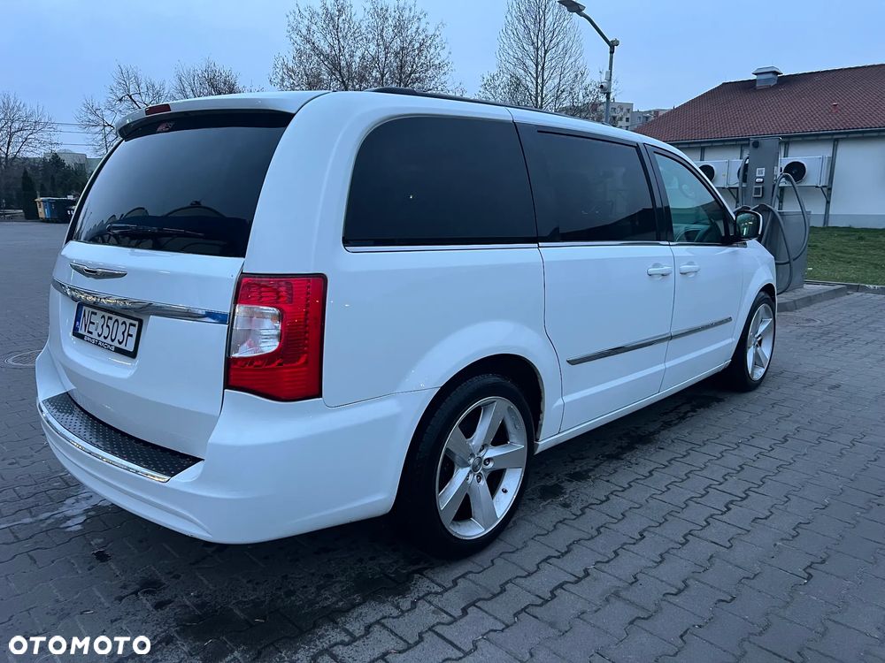 Chrysler Town & Country 3.6 Touring - 5
