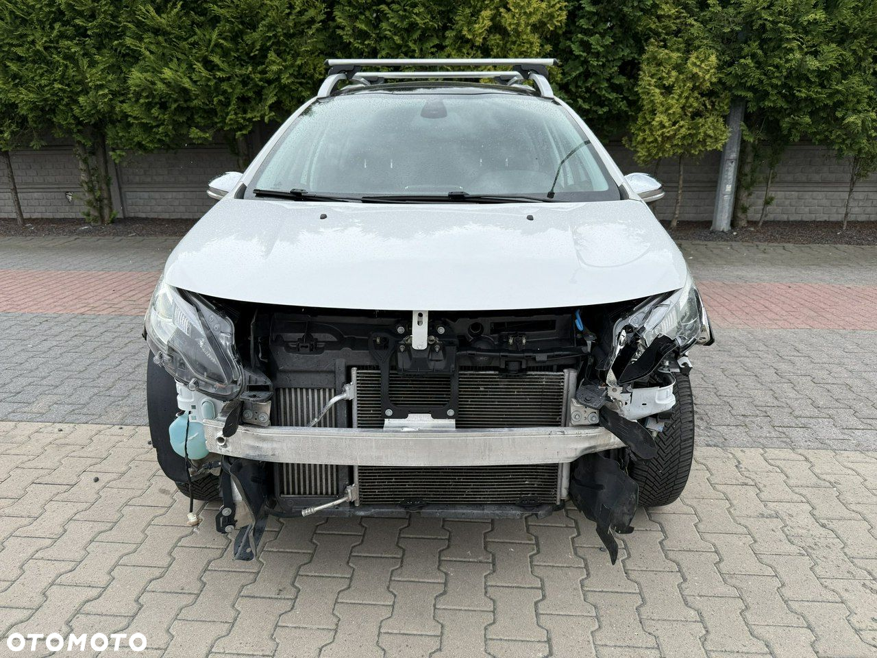 Peugeot 2008 - 9