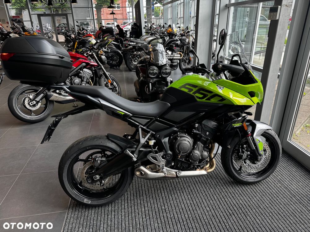 Triumph Tiger - 1