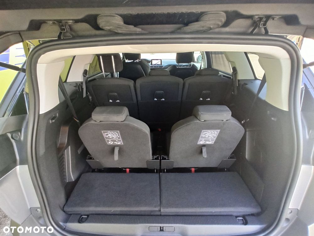 Peugeot 5008 - 9
