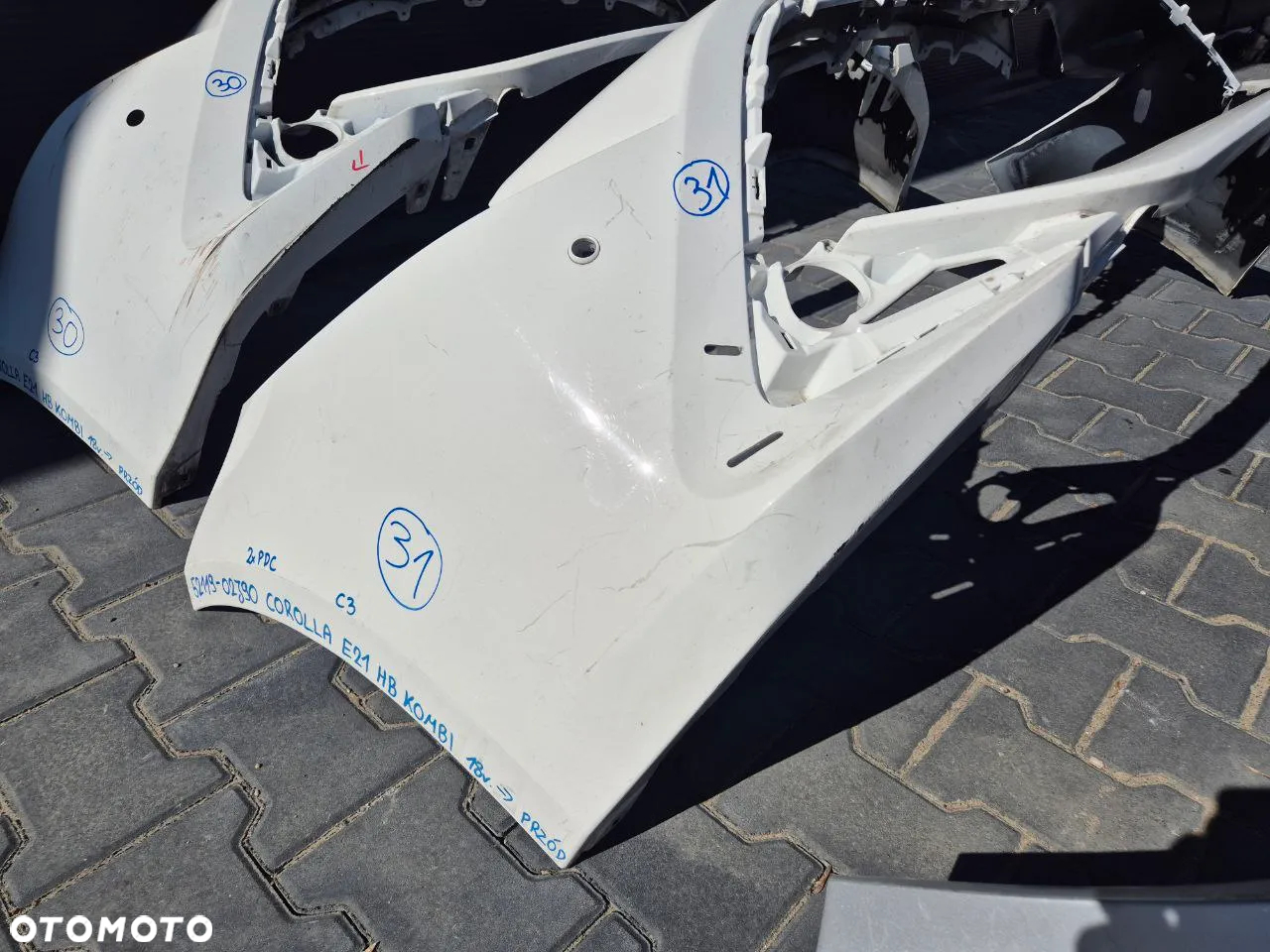 TOYOTA COROLLA E21 HB / KOMBI ZDERZAK PRZEDNI (dostępne 3 zderzaki) - 5