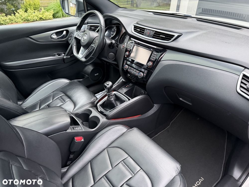 Nissan Qashqai 1.6 DIG-T Tekna+ - 29