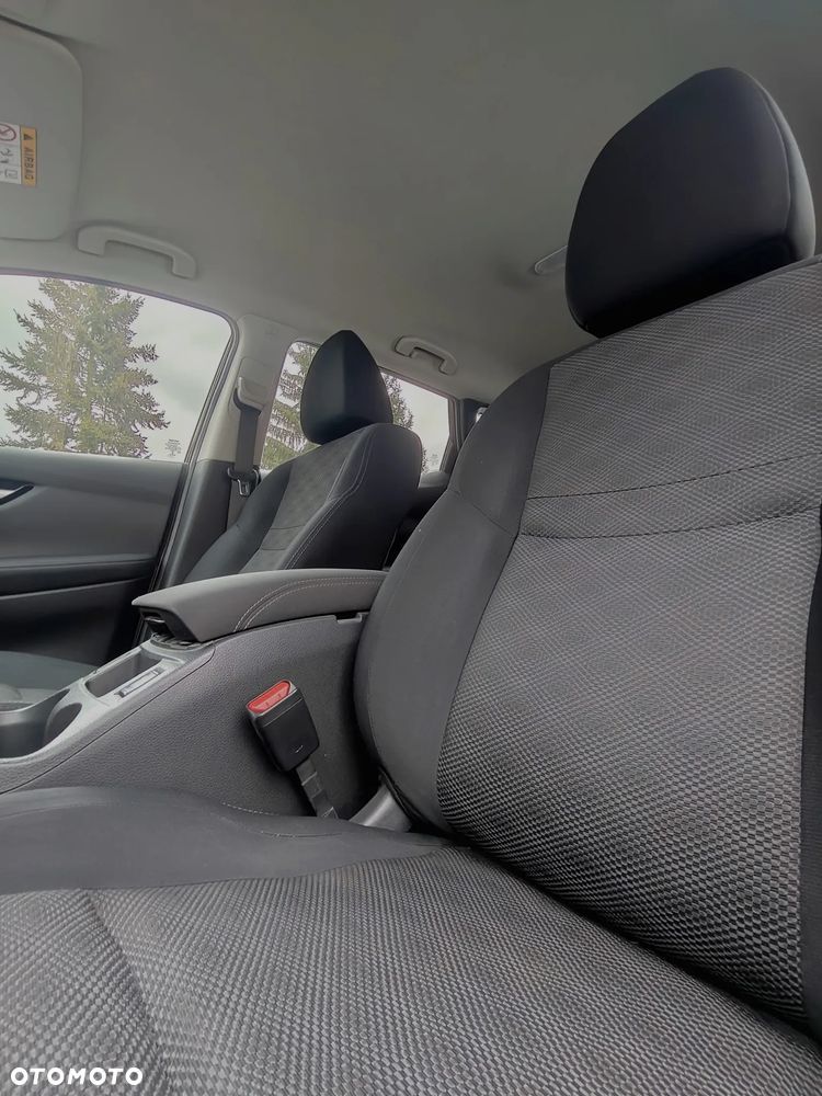 Nissan Qashqai 1.5 dCi DPF visia - 11