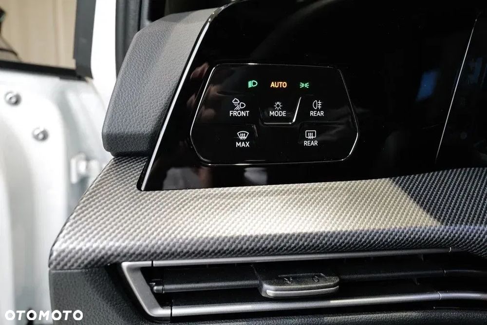 Volkswagen Golf 2.0 TSI 4Motion R DSG - 11