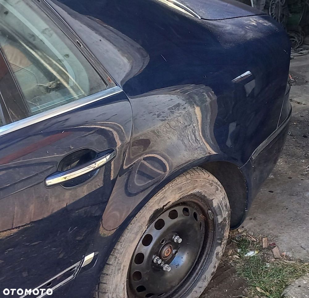 BŁOTNIK TYLNY LEWY VW PHAETON W12 LR5B - 2