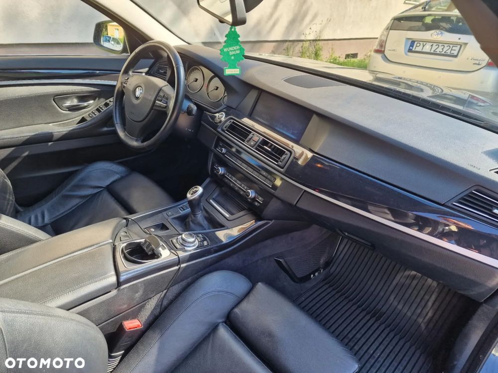BMW Seria 5 520d - 13