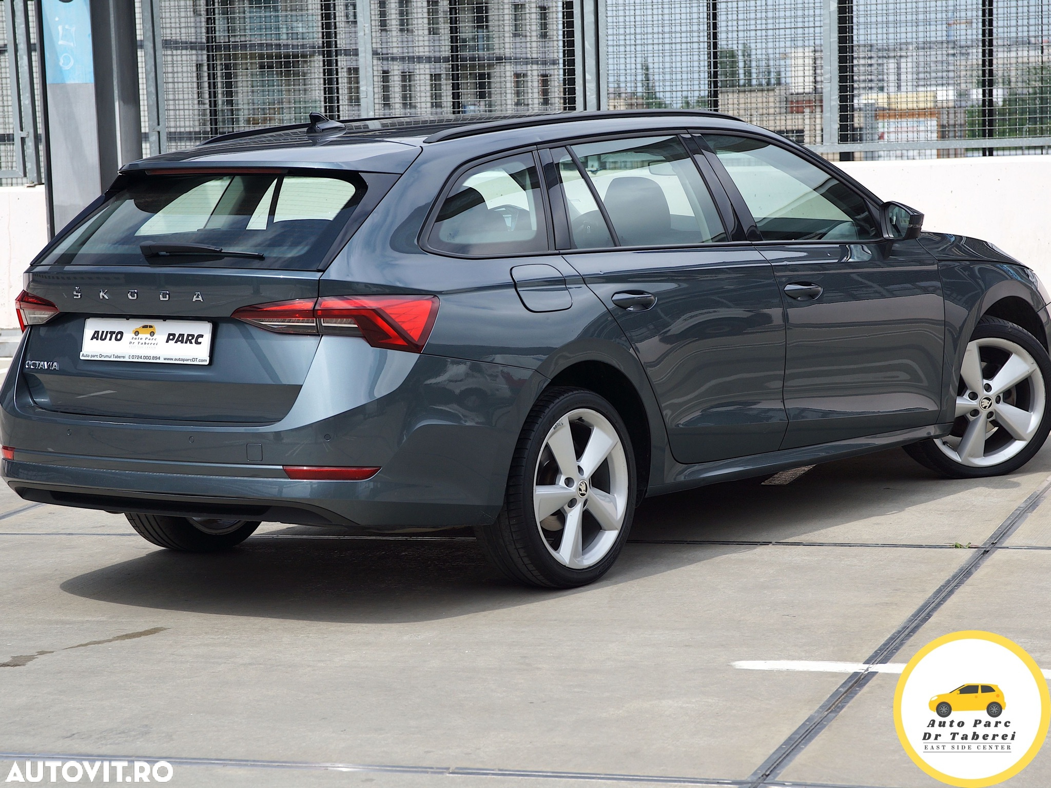 Skoda Octavia Combi Diesel 2.0 TDI DSG Style - 8