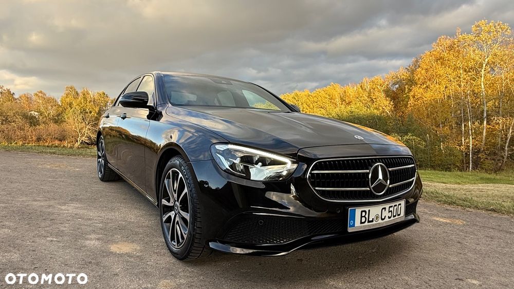 Mercedes-Benz Klasa E 220 d T 9G-TRONIC - 3