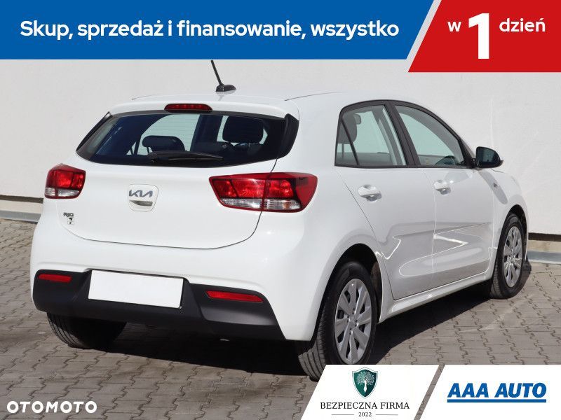 Kia Rio - 6