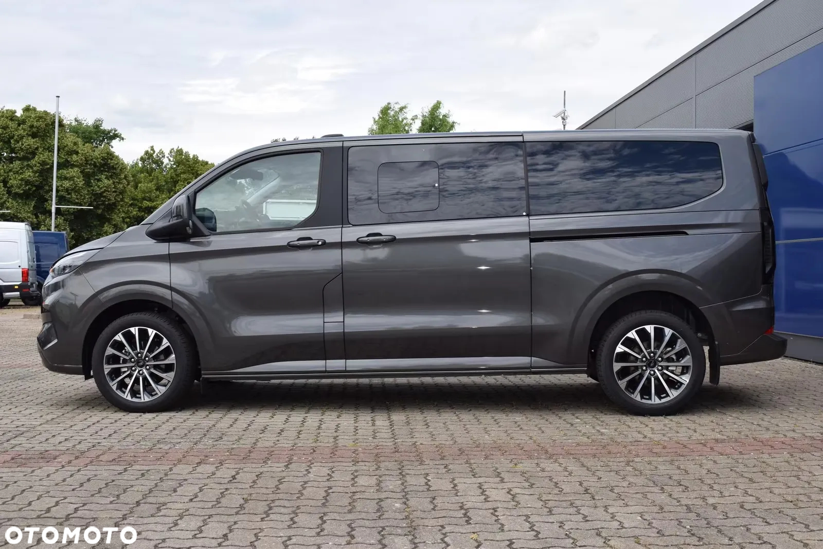 Ford Tourneo Custom 2.0 EcoBlue 320 L2 Titanium - 6
