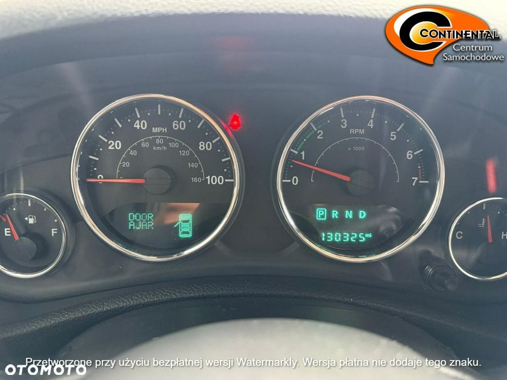 Jeep Wrangler - 12