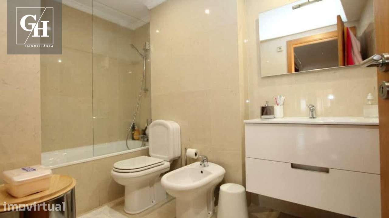 Apartamento T4 no Vinhal, com garagem fechada e vistas desafogadas - Grande imagem: 3/17