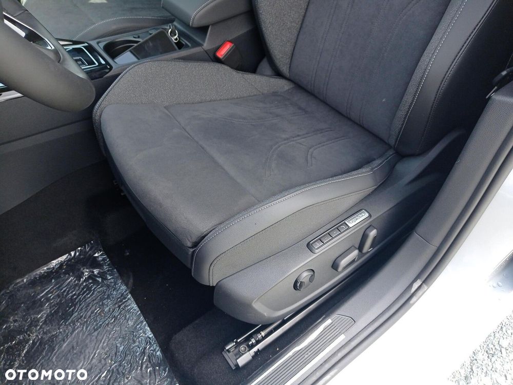 Volkswagen Golf - 12