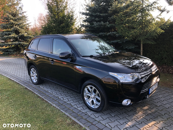 Mitsubishi Outlander PHEV Instyle NAVI +