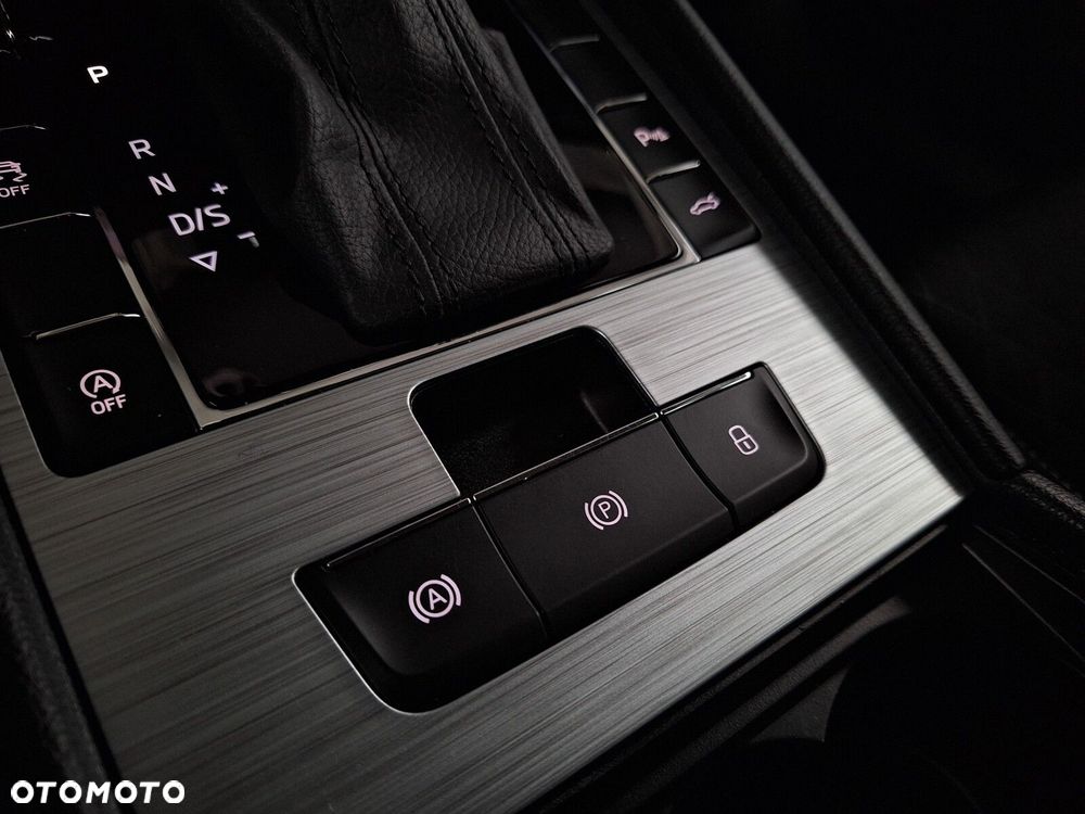 Skoda Superb 2.0 TDI SCR Ambition DSG - 38