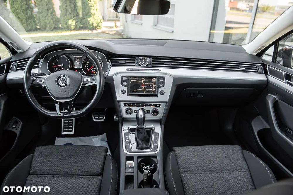 Volkswagen Passat - 28