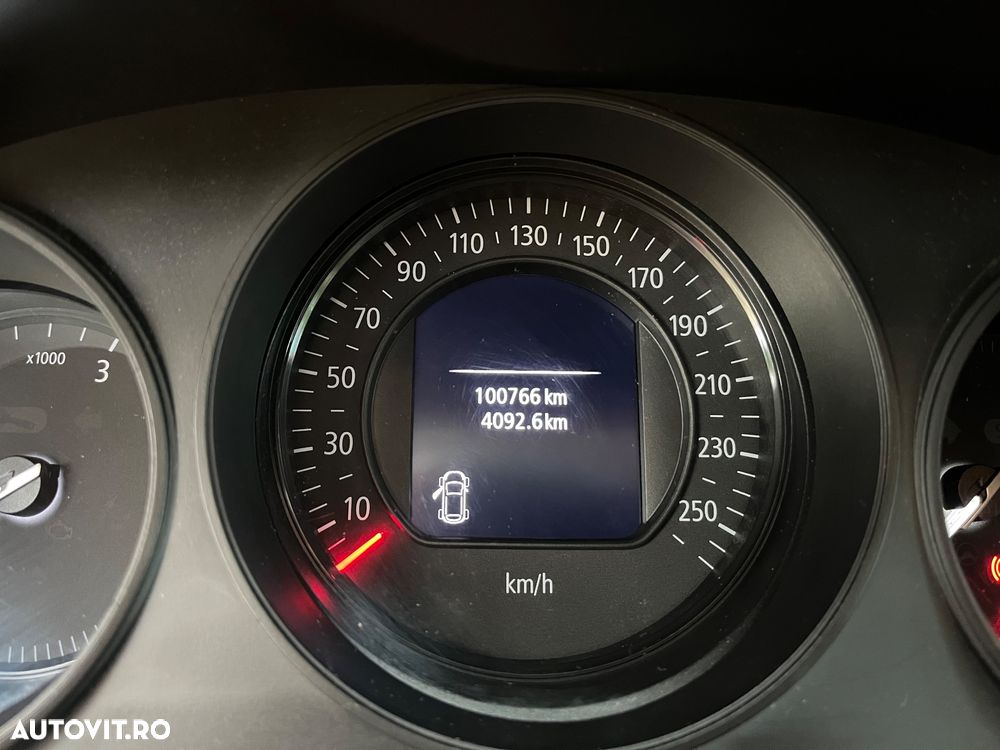 Renault Megane Blue dCi 116 Zen - 9