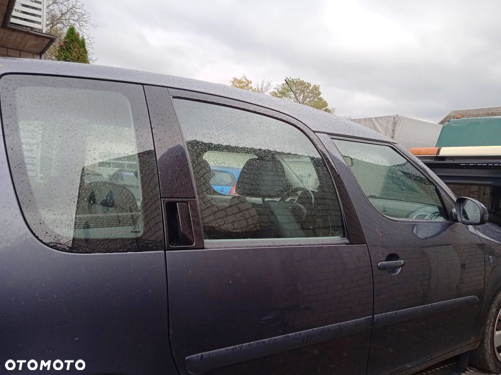 Na części Skoda Roomster 1.6 lakier 9153 silnik BTS skrzynia biegów HXL maska klapa błotnik drzwi - 16