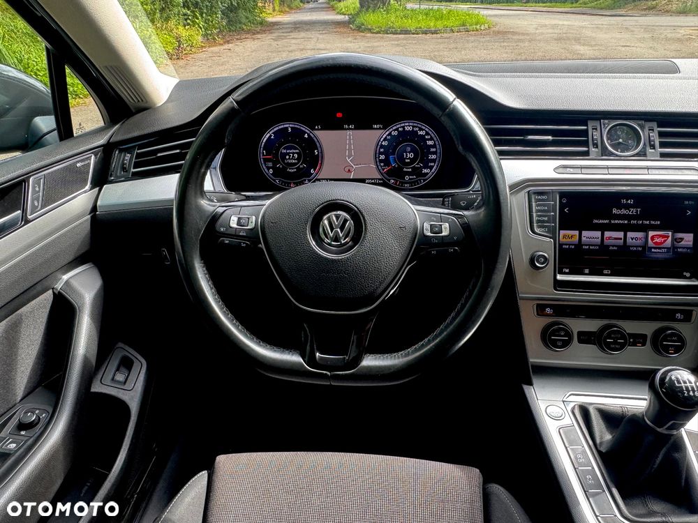 Volkswagen Passat 2.0 TDI SCR (BlueMotion Technology) Highline - 11