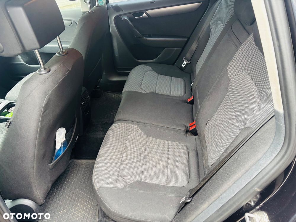 Volkswagen Passat 2.0 TDI Comfortline - 6