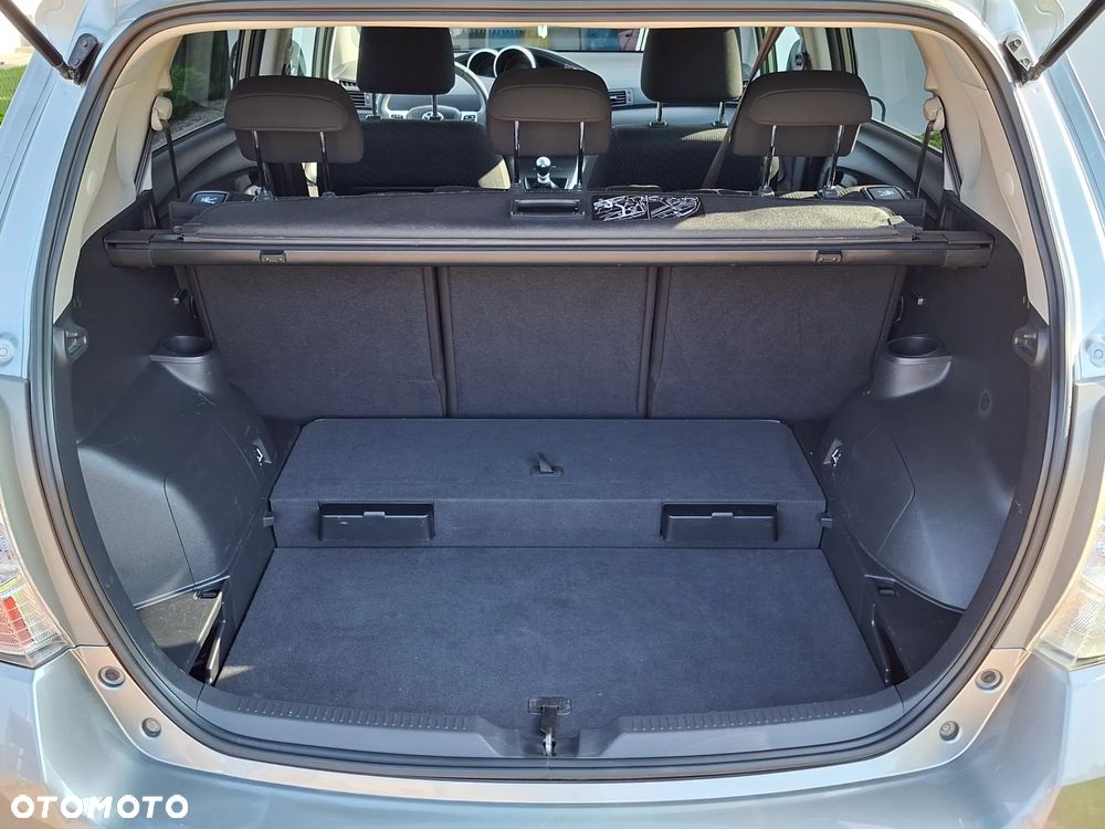 Toyota Verso 1.6 Sol EU5 - 16