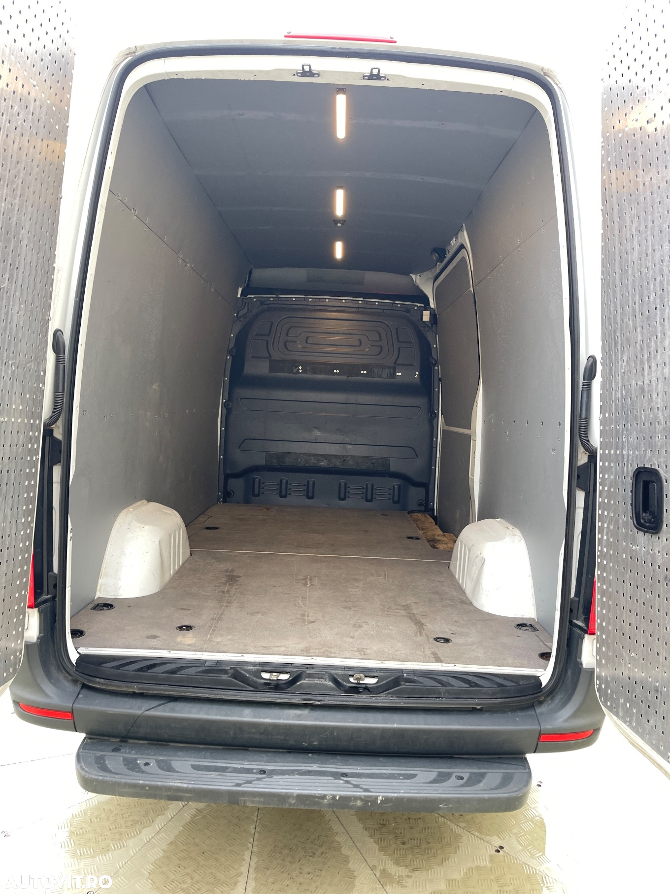 Mercedes-Benz Sprinter 316CDI  AUTOMAT MEDIU - 14