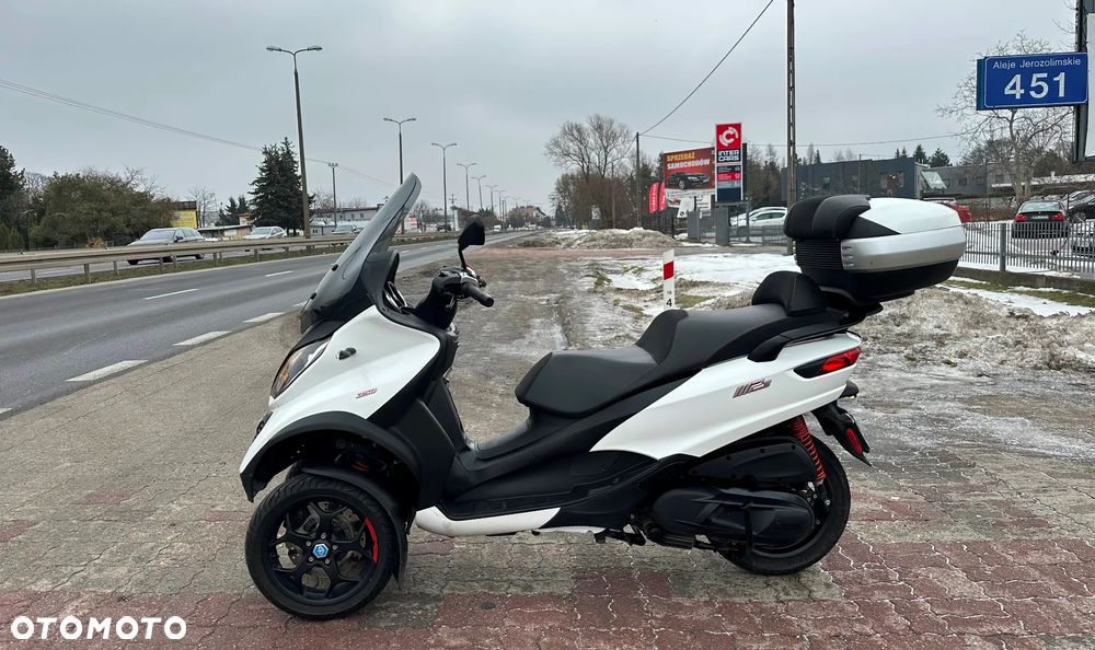 Piaggio MP-3 - 1
