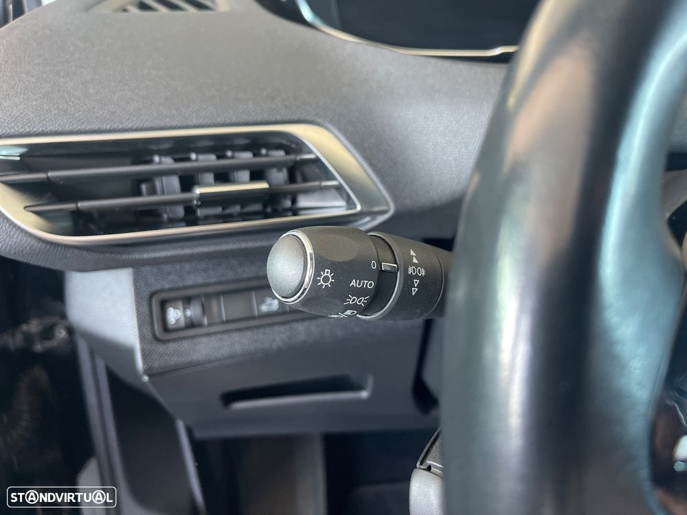 Peugeot 5008 BlueHDI 130 EAT8 Allure Pack - 8