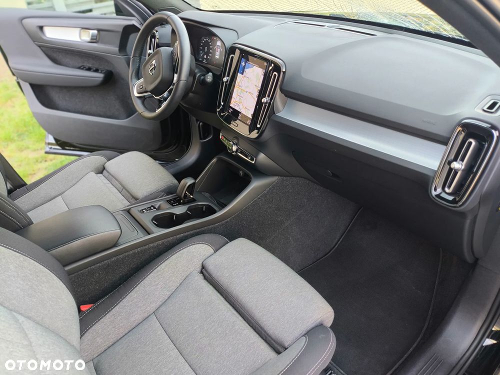 Volvo XC 40 T2 Core - 24