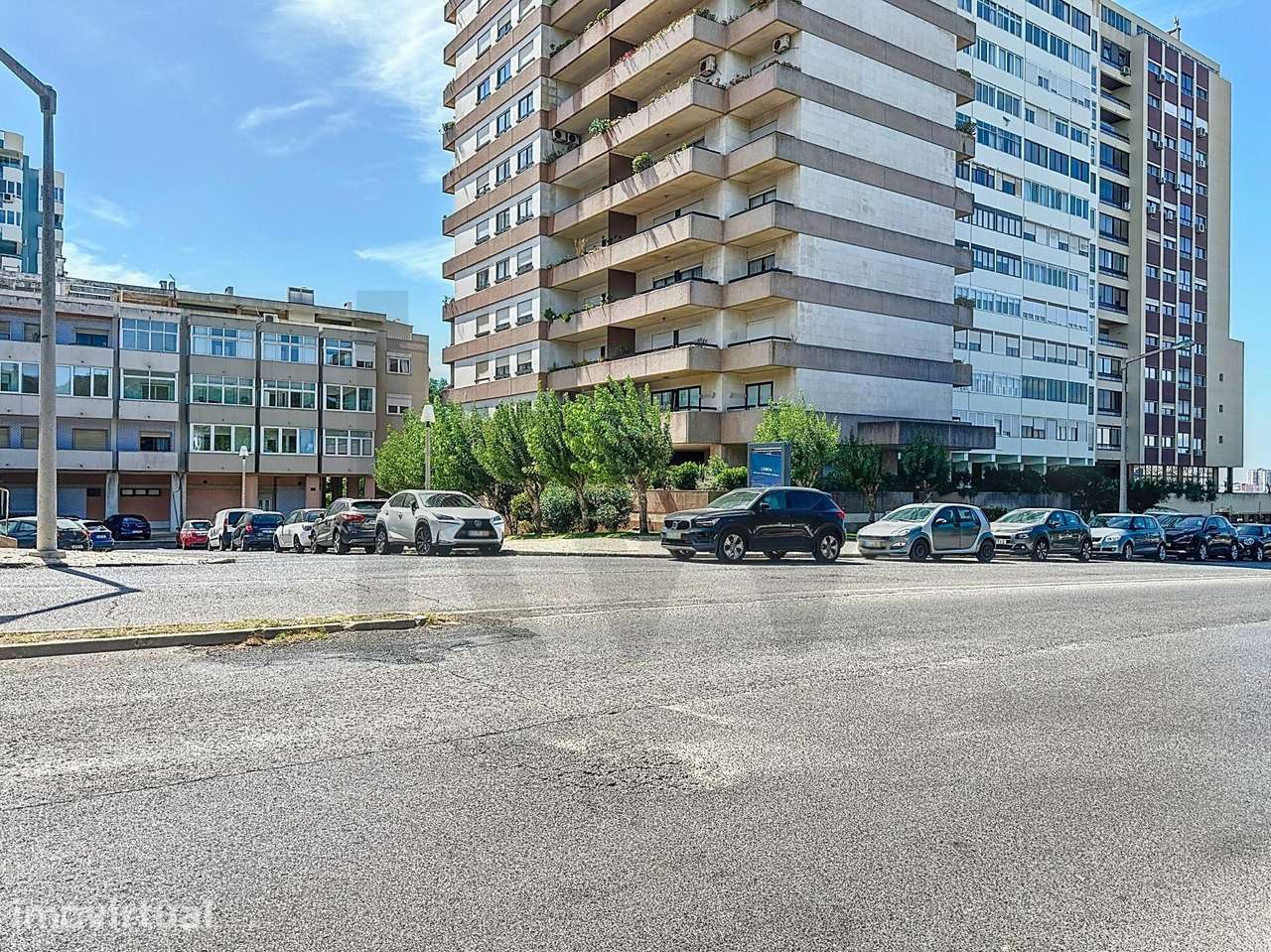 Fantástico T3, com suite, garagem e arrecadação nas Torres do Restelo - Grande imagem: 3/60
