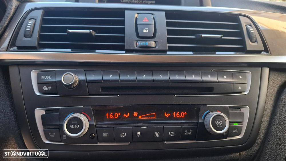 BMW 318 d Line Sport - 33