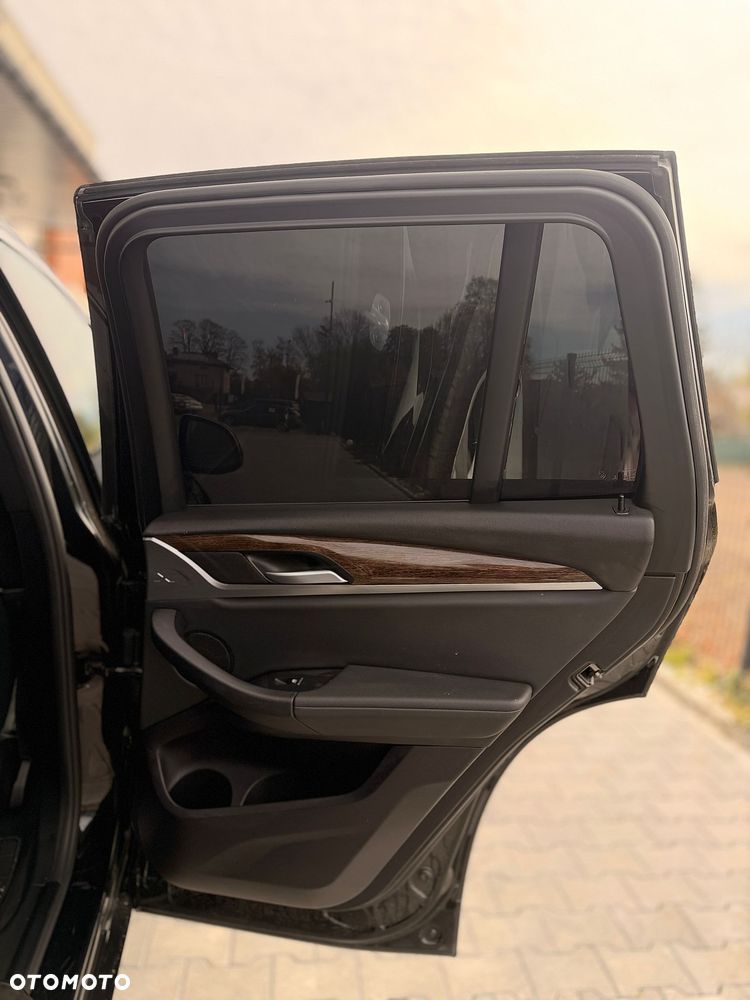 BMW X3 xDrive30i GPF Advantage - 31