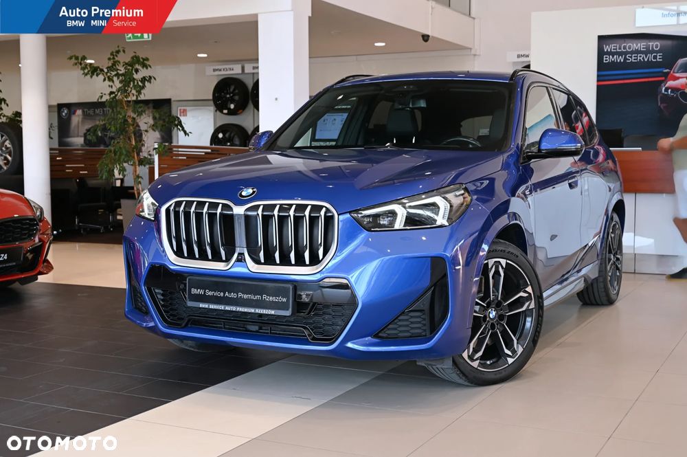 BMW X1 xDrive23i mHEV - 4