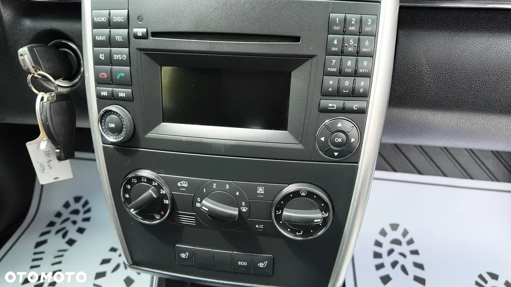 Mercedes-Benz Klasa B 180 BlueEffICIENCY - 38